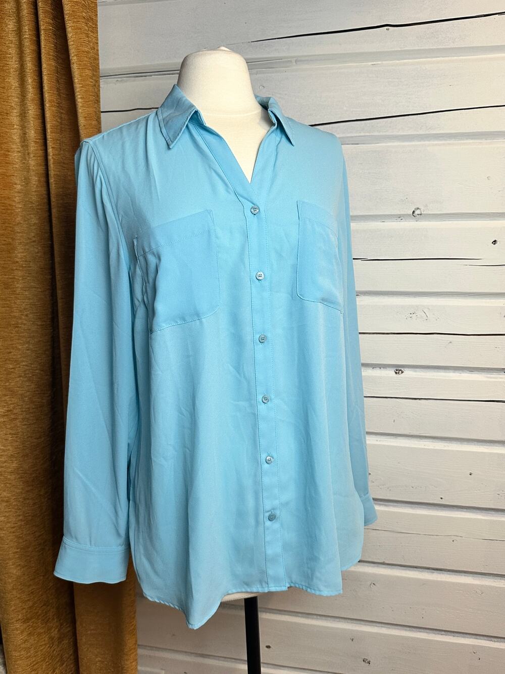 Talbots Button Front Blouse Women’s L Light Blue Long Sleeve NWT